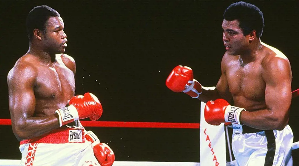 Larry Holmes And Muhammad Ali Faced Each Other On October 2, 1989, Despite Being Good Friends In The Past 