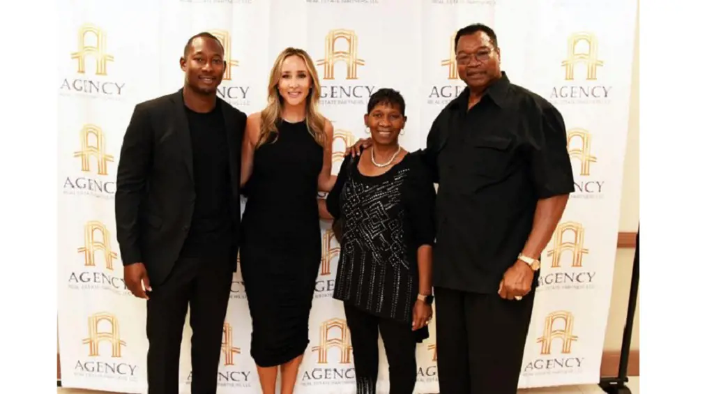 Larry Holmes Has Two Children From His Current Marriage And Three Other Children From His Previous Two Relationships 