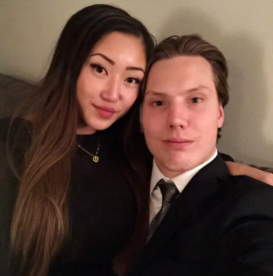 Klara posted a picture with her boyfriend Oskar on their 6th year anniversary on February 11, 2016 tweeting 