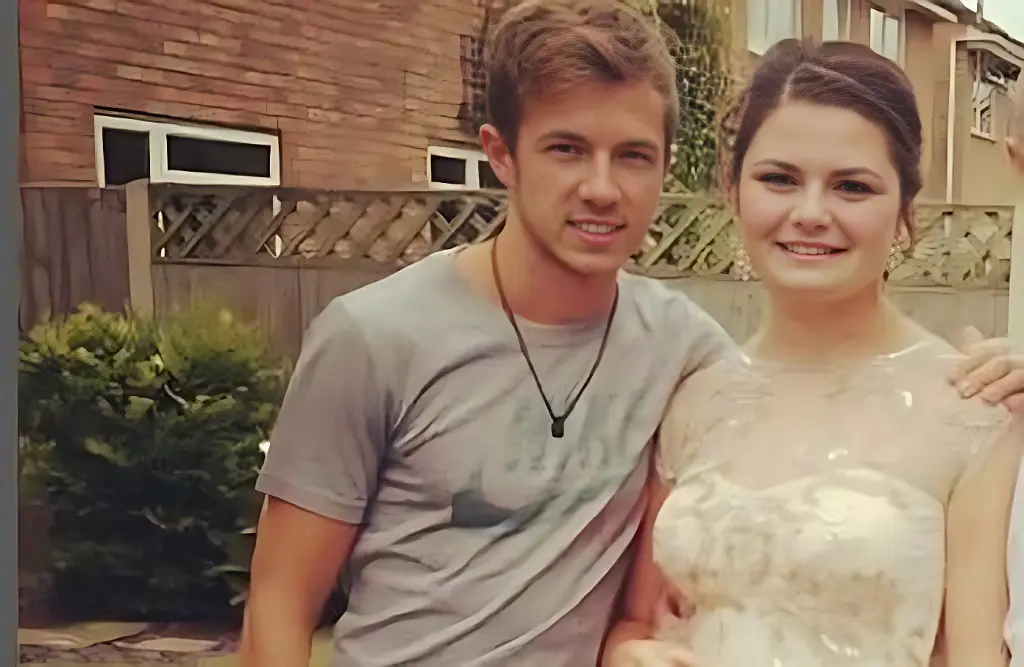 Jack Lisowski  and his sister - Lissy Lisowski captured before going to her prom night.