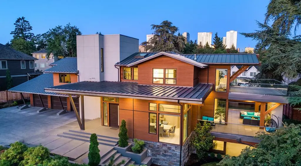 MLB standout Segura listed his Seattle mansion up for sale at $5 million in 2019.