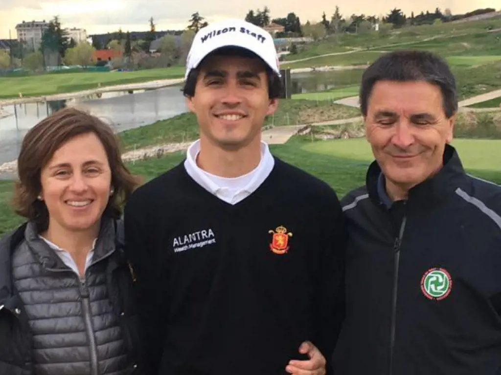  Javier Sainz photographed with his beloved mother and father.