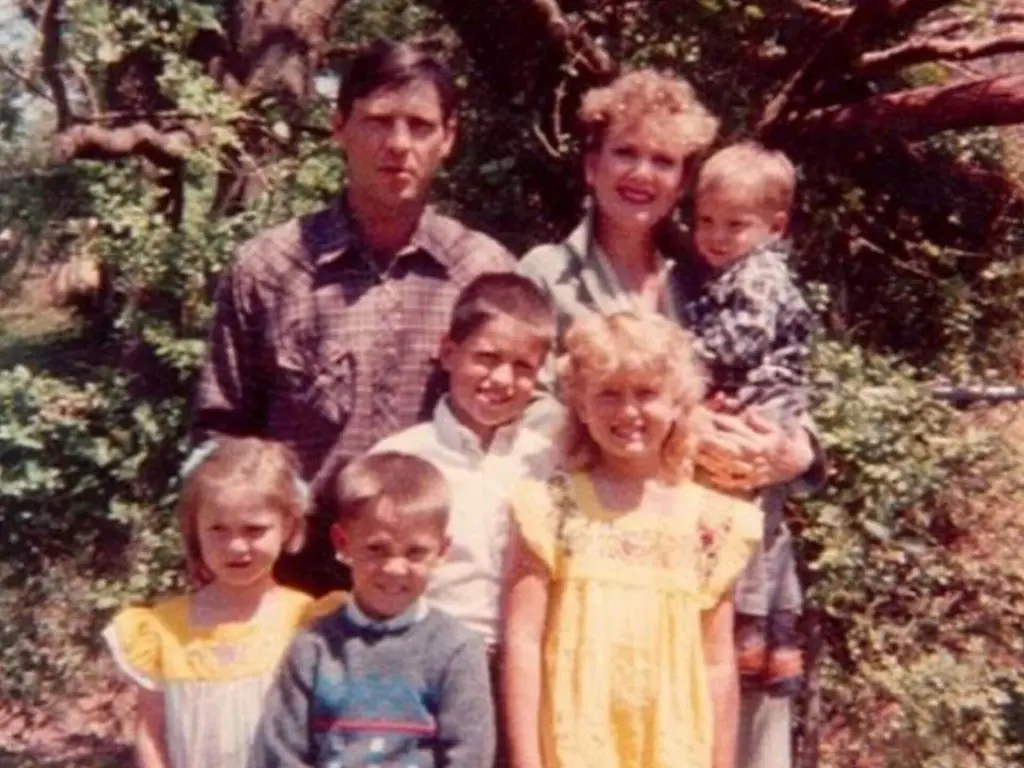 A childhood picture of Clint Dempsey with his siblings and their parents.