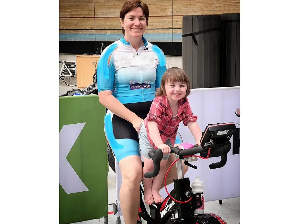 Anna Meares has gotten blessed with the cutest daughter Evelyn. 