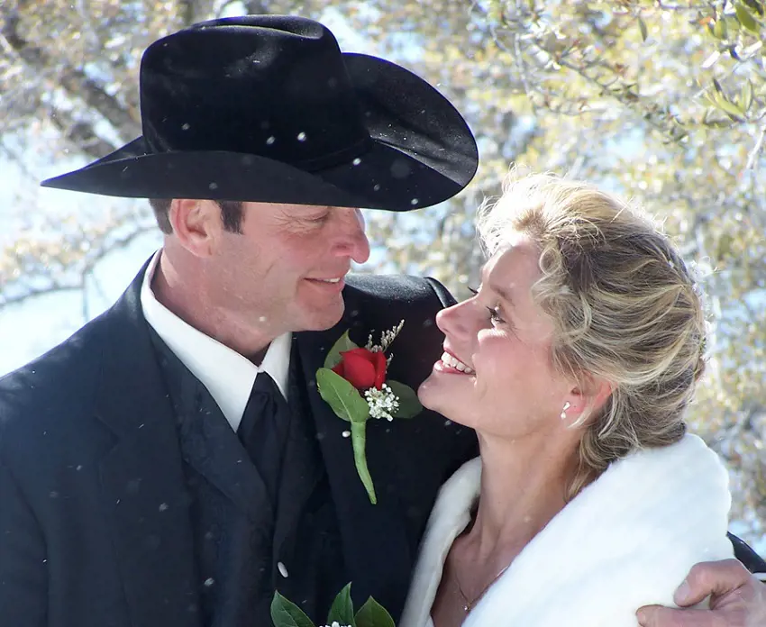 Clint Malarchuk met his wife Joanie in 2004 and they hit off immediately after. The pair were married two years later in 2004.