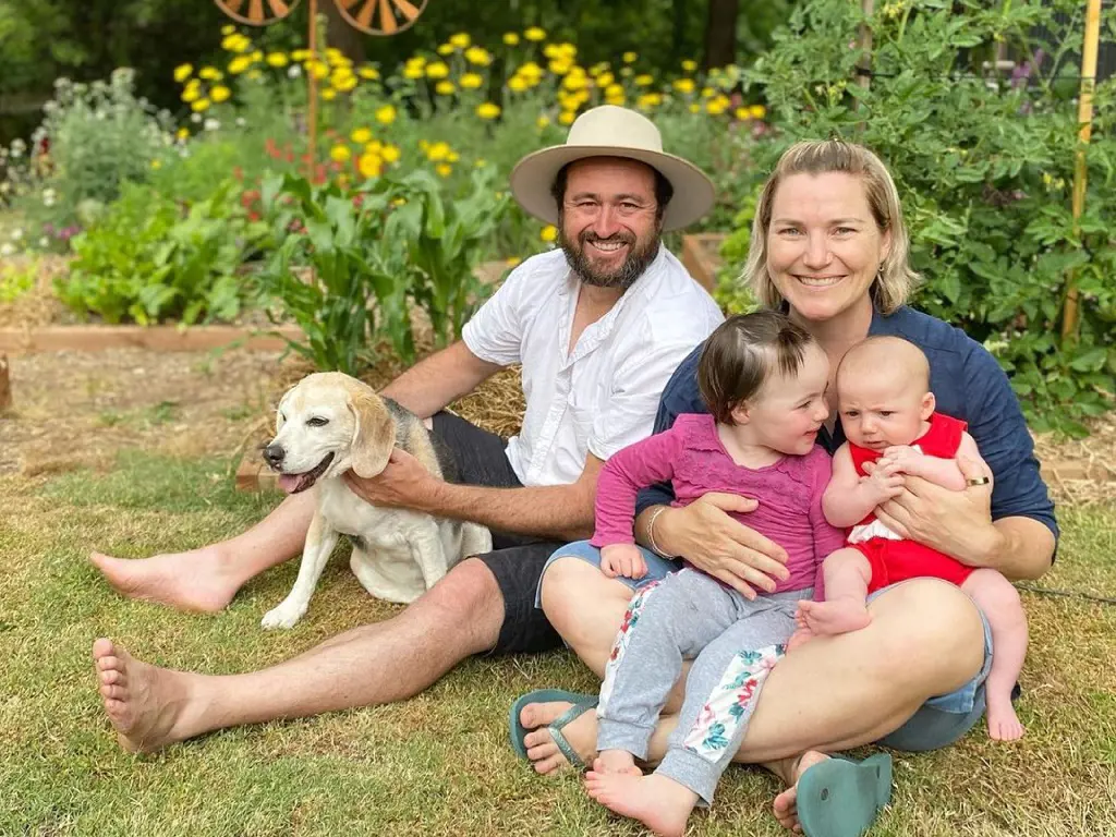 Anna Meares and her happy little family of five.