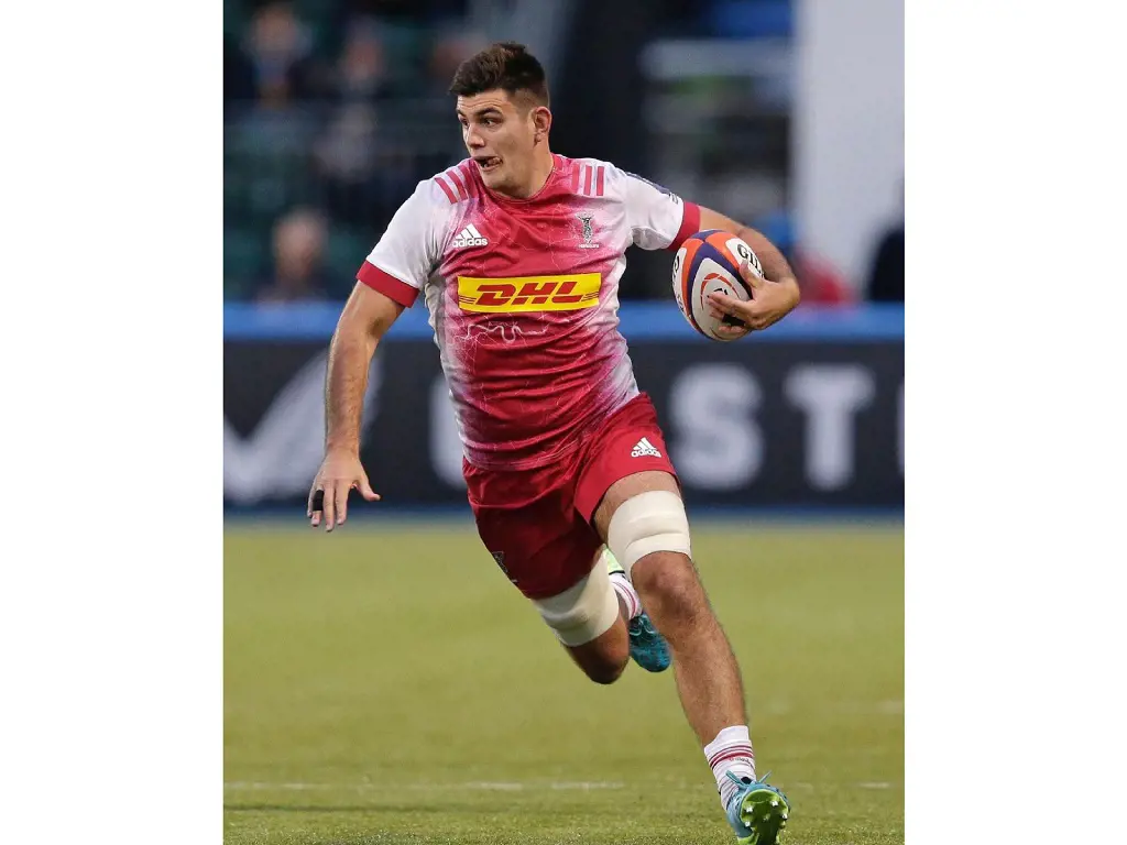 Archie plays  for the Premiership Rugby club Harlequins as a  flanker.