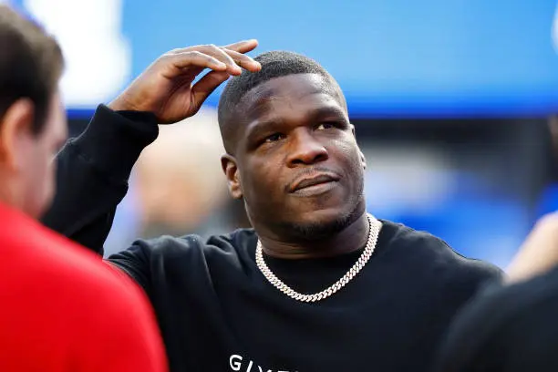 Frank Gore looks on before the NFC Championship Game in 2022