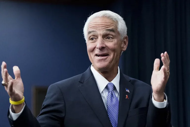 Is Charlie Crist Still Married? Governor Proposal To Marry His Girlfriend Chelsea Grimes Details