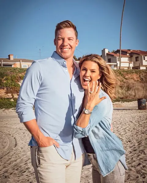 Is Amanda Balionis Pregnant? Know Her If She Is Engaged Or Married