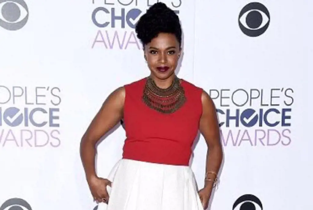 Jerrika attended the people choice award on Jan 7, 2016