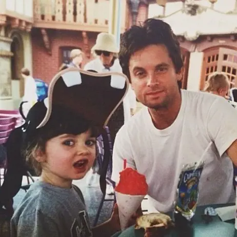 Giorgia posted her childhood picture with her dad on Father's Day in 2016