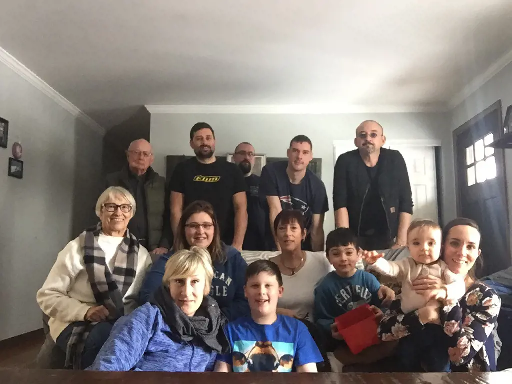 Jan pictured with her whole family on January 1, 2018