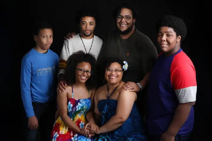 Quincy's mom posted a family picture on her Facebook in 2020
